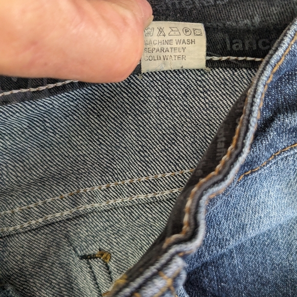 Jet Women's Capris Denim Jeans Sz S Stone Washed Graphics Fringed B2 - Picture 8 of 10